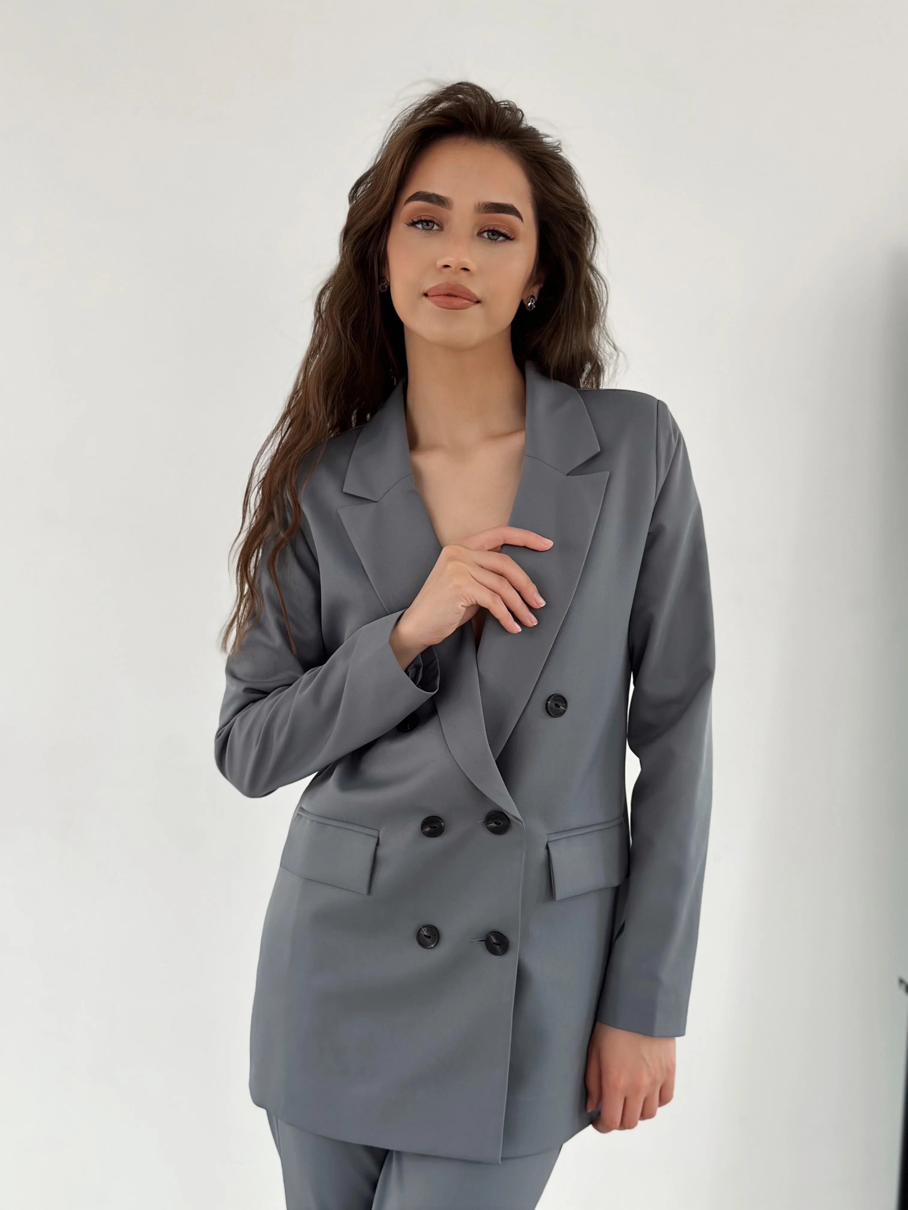 Серый костюм классический деловой женский Blazer