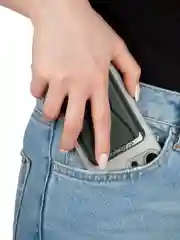 Тёмно-зелёный картхолдер-подставка MagSafe Wallet для iPhone кожаный магнитный BROSCORP карман-кошелек