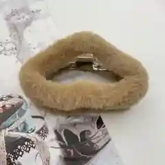 Краб для волос большой меховой