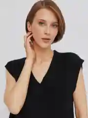 Черный женский вязаный жилет без рукавов