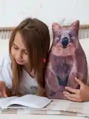 Коричневый интерьерная подушка "Дикие животные" (енот, лиса, лемур, опоссум, квокка), реалистичная