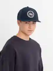 Фиолетовый кепка