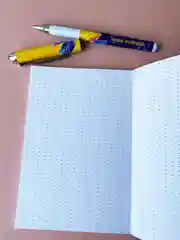 Желтый подарочный набор учителю, воспитателю, учительнице. Подарок. Ежедневник (блокнот) и ручка