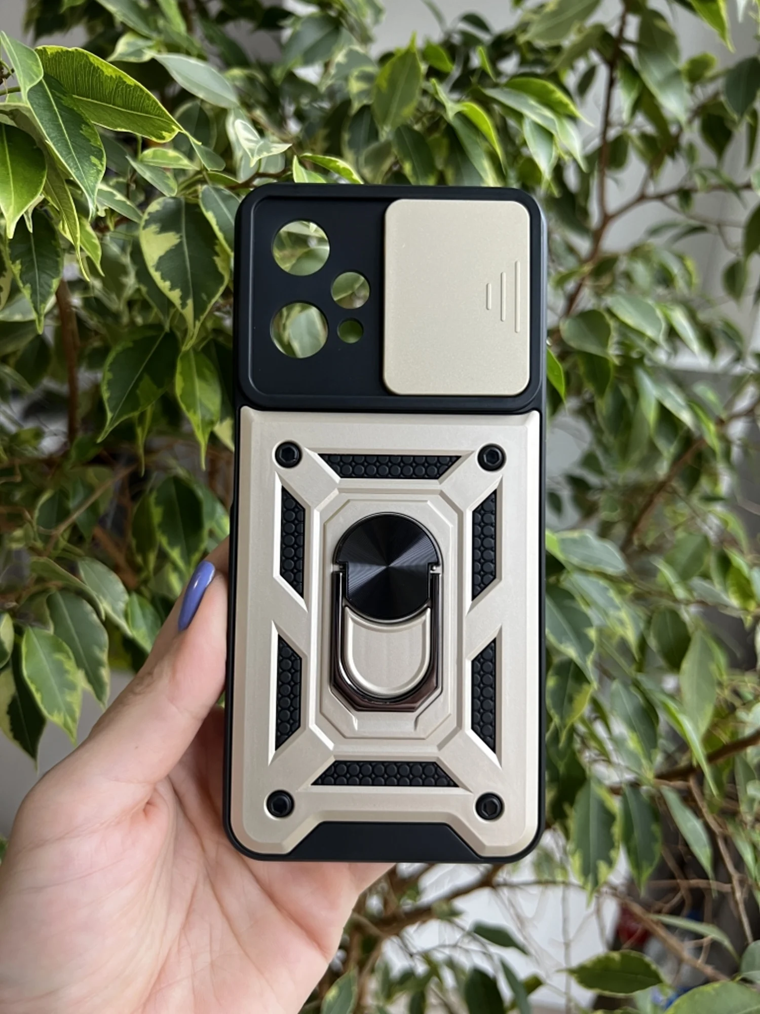 Золотой чехол противоударный armors для Realme 9 Pro и Realme 9 5G / Реалми 9 Про и Реалми 9 5G