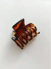 Карамельный крабик для волос