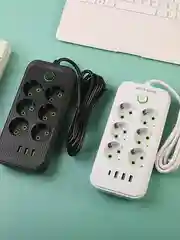 Белый сетевой фильтр- удлинитель с 6 розетками, 3 USB портами и 1 Type-C