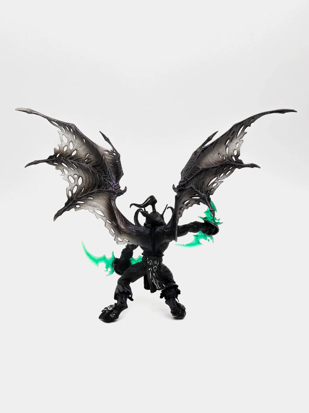 Разноцветный фигурка: WOW Illidan Stormrage (Иллидан) 30см