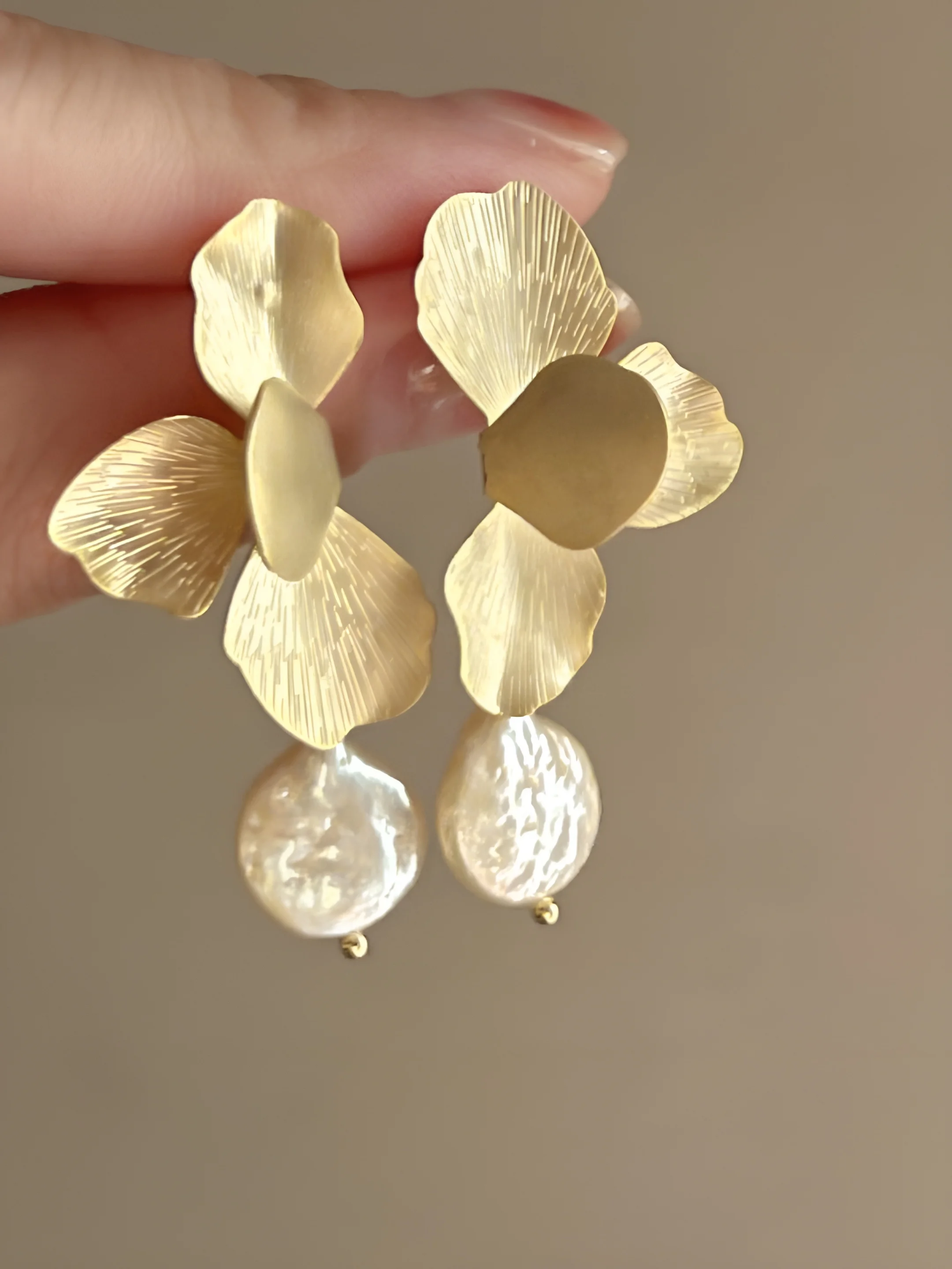 Серьги женские