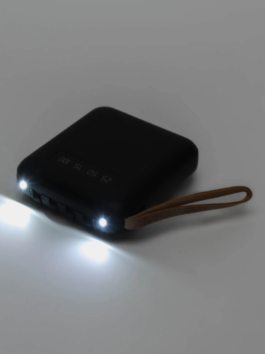 Угольный внешний аккумулятор с 4 встроенными кабелями, Lightning, Type-C, Power Bank, 10000 mAh