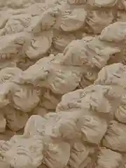 Кремовый комплект чехлов с оборкой, на мягкую мебель