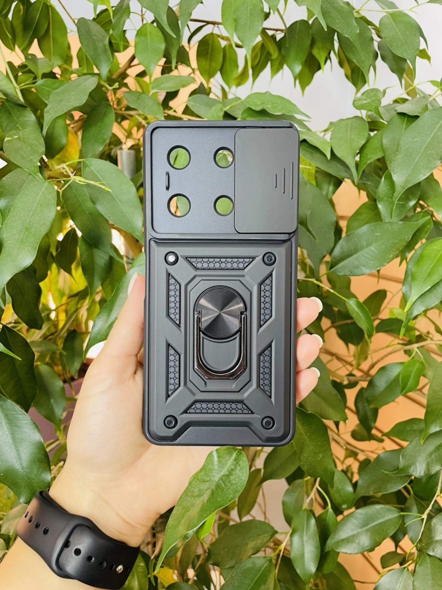 Золотой чехол противоударный armors для Infinix Note 30 Pro/Инфиникс Ноте 30 Про с защитой камеры