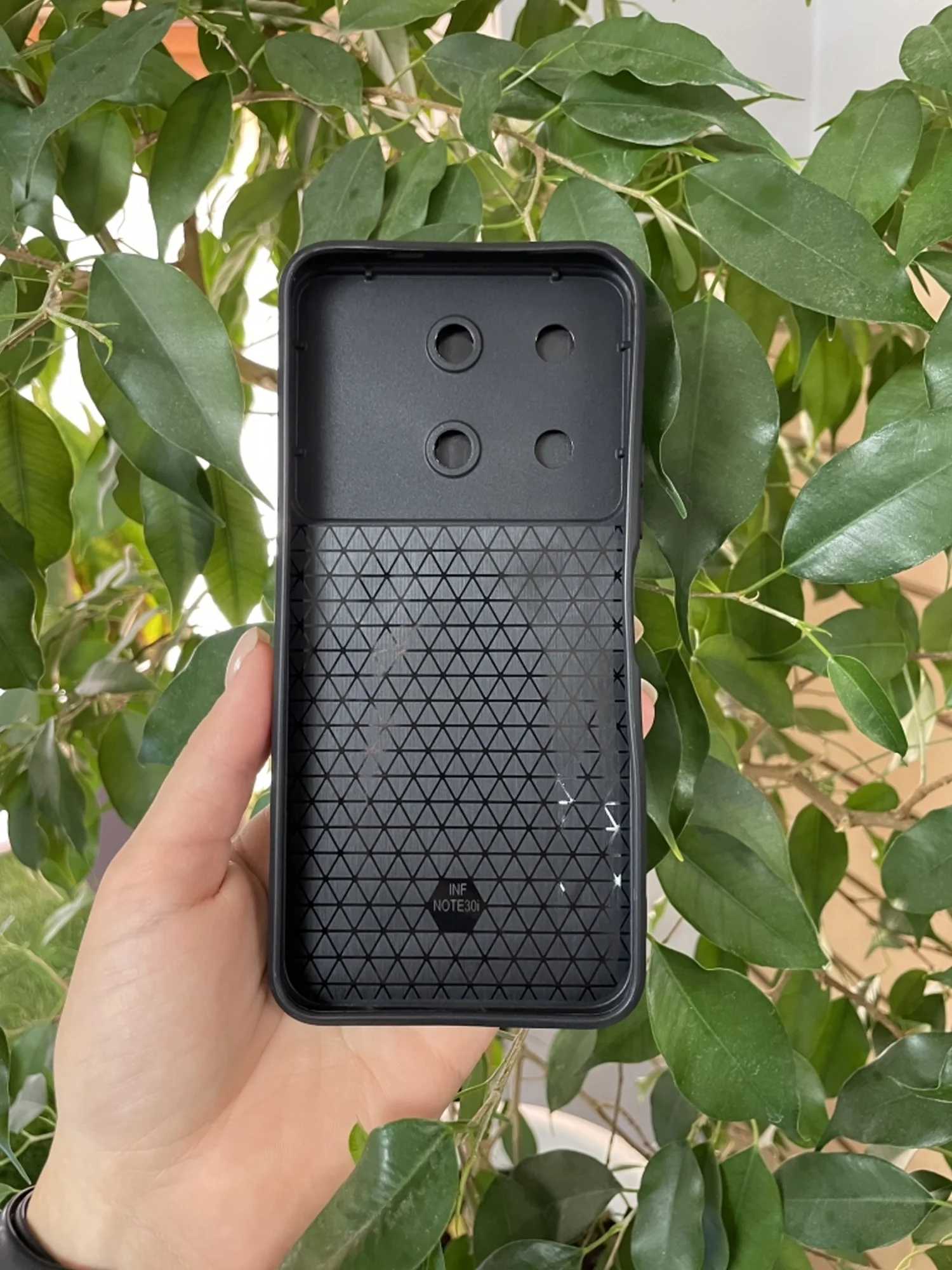 Черный чехол противоударный armors для Infinix Note 30i / Инфиникс Ноте 30i с защитой камеры