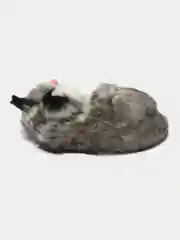 Серый меланж статуэтка котенка спящего