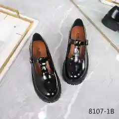 Лоферы женские