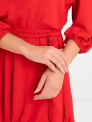 Красный платье женское с воланами и поясом