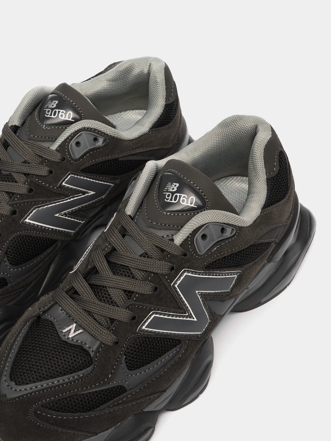 Коричневый мужские кроссовки с логотипом New Balance 9060