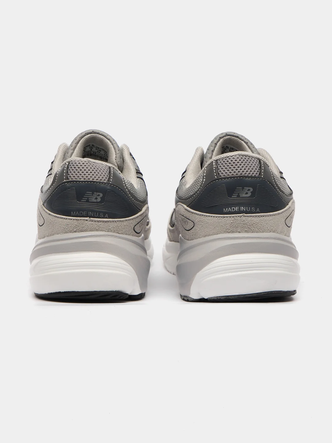Серый кроссовки мужские с логотипом New Balance 990