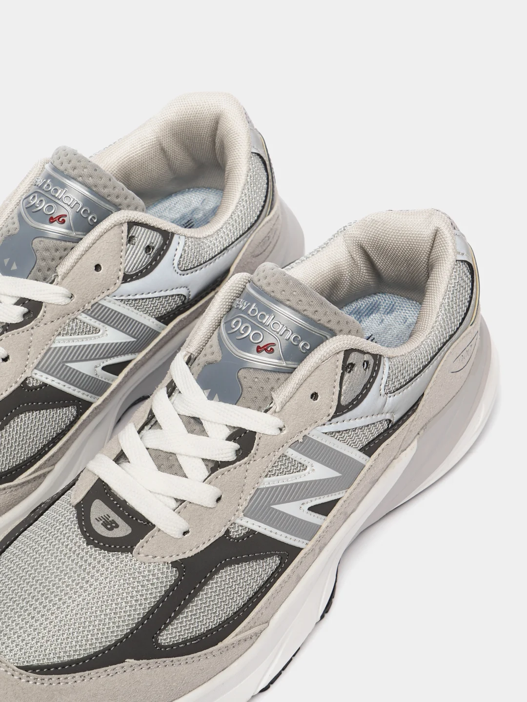 Серый кроссовки мужские с логотипом New Balance 990
