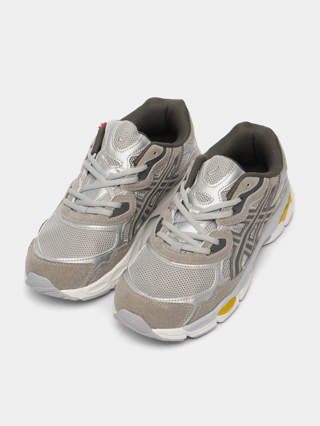 Серый меланж мужские кроссовки с логотипом Asics
