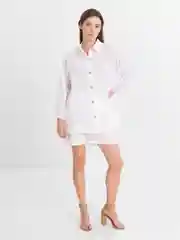 Белый костюм женский: шорты и рубашка