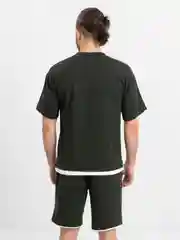 Зеленый спортивный костюм на каждый день
