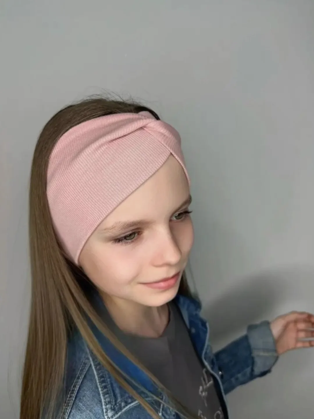 Пудровый повязка для девочки 5-14  лет.  Повязка демисезонная . Повязка трикотажная