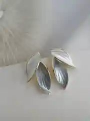 Серьги женские лепестки