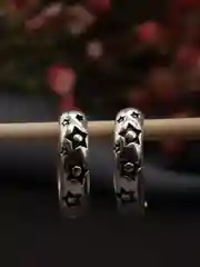 Серебряный серьги-кольца со звездами