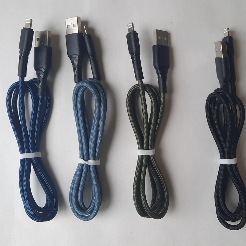 Кабель зарядный плетеный 1м на Type-C, Micro-USB, Lightning провод