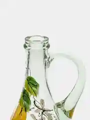 Желтый бутыль с крышкой