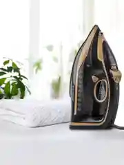 Утюг электрический Endever Delta-226