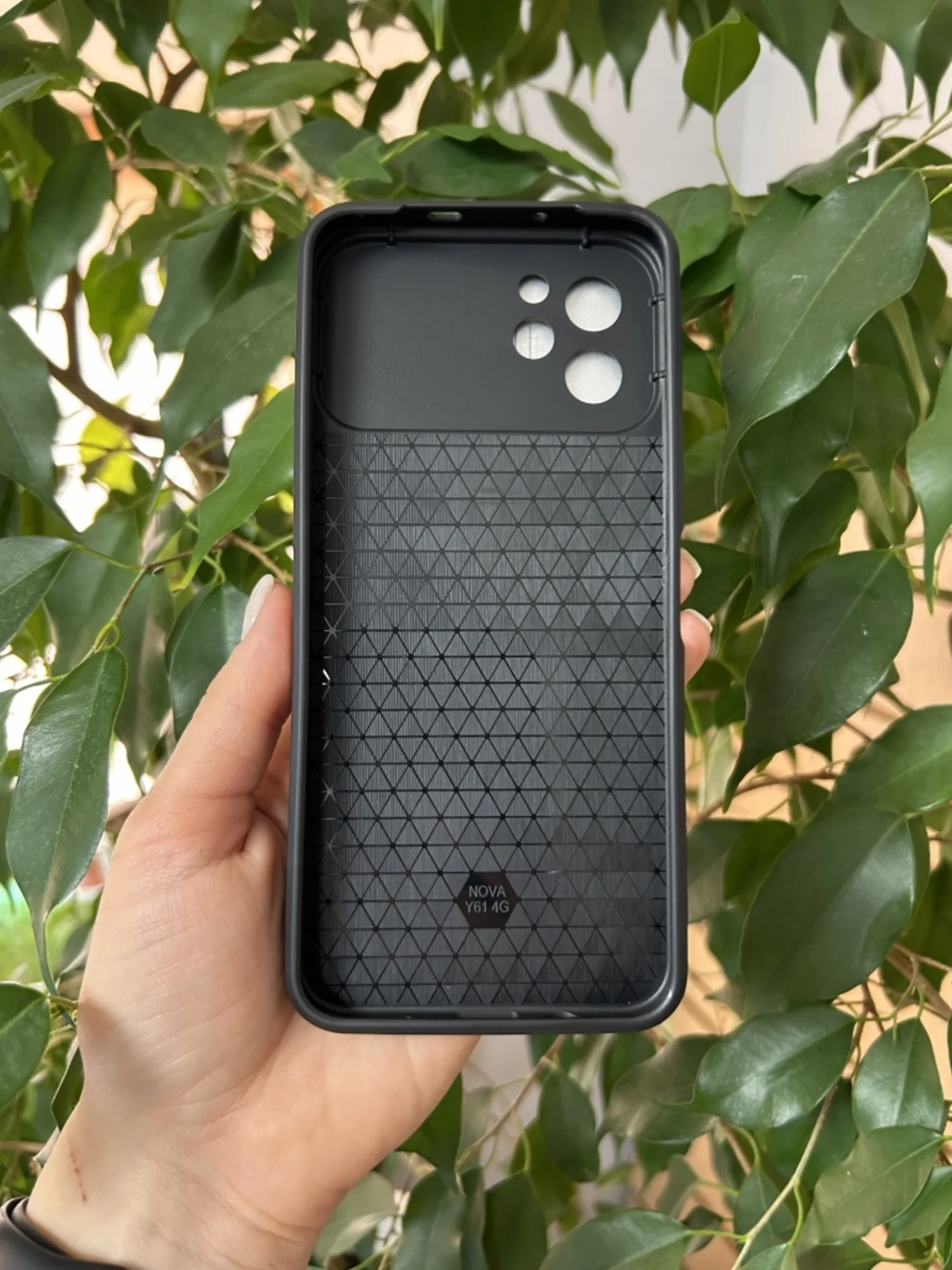 Красный чехол противоударный armors для Huawei Nova Y61 / Нова У61 с защитой камеры