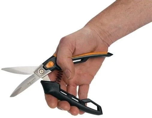 Ножницы универсальные 210 мм FISKARS PowerArc (1027206)