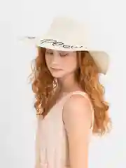 Молочный шляпа на пляж