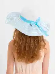 Лазурный шляпа на пляж
