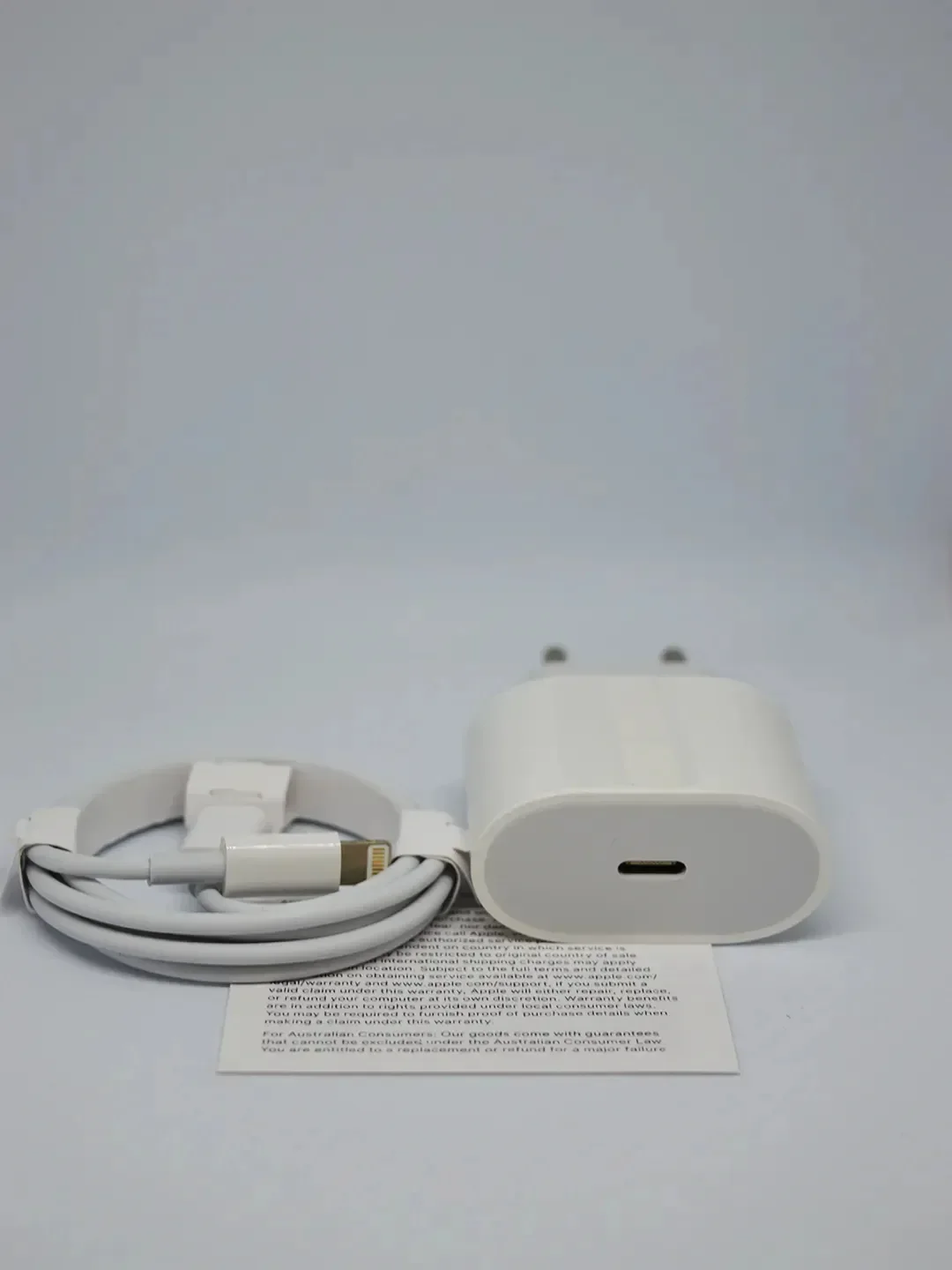 Комплект зарядки для iPhone 20W USB-C Power Adapter+Lightning 1 м. Блок питания для iPhone