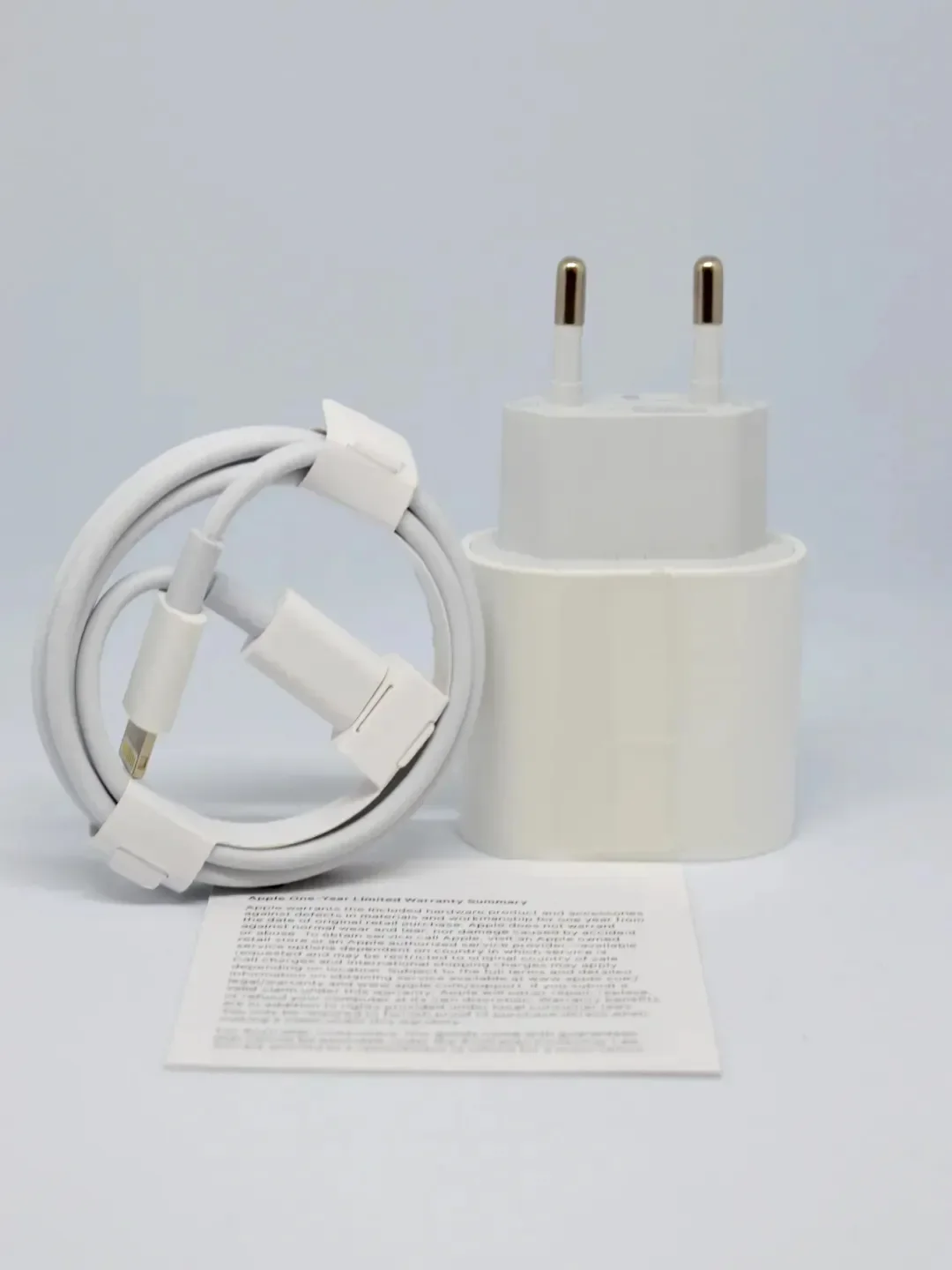 Комплект зарядки для iPhone 20W USB-C Power Adapter+Lightning 1 м. Блок питания для iPhone