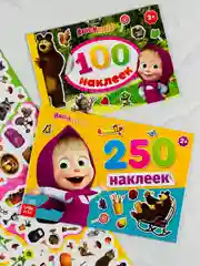 Книжка с наклейками для малышей Маша и медведь фон внутри