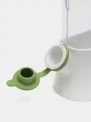 Контейнер для хранения зелени с резервуаром для воды