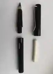 Черный вечный простой карандаш с ластиком