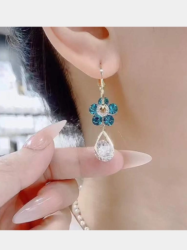 Серьги классические со стразами цветные (фиолетовый, зеленый, белый) Цветок Капля