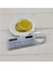 Белый линейка с калькулятором