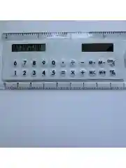 Белый линейка с калькулятором