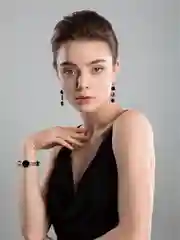Асимметричные серьги с агатом