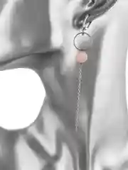 Непарные серьги с розовым кварцем