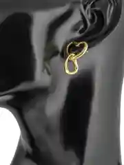 Дизайнерские золотистые серьги Сердца