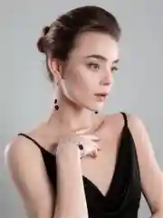Серьги с ониксом