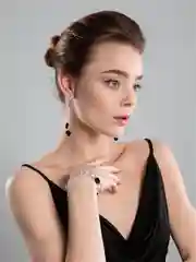 Серьги с ониксом
