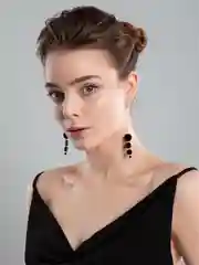 Длинные серьги асимметричные с черным ониксом агатом