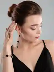 Браслет с камнями